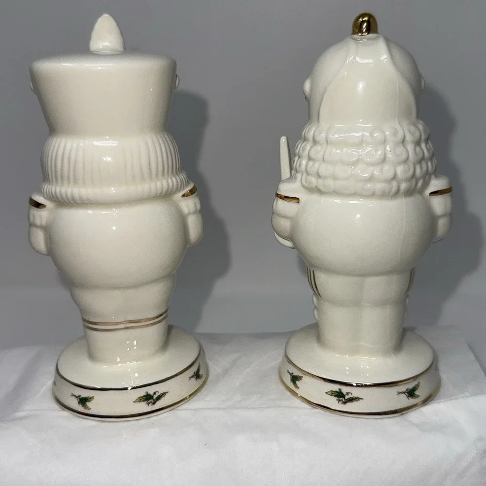 Vintage Christmas Toy Soldiers Nutcrackers Salt Pepper Shakers Holly Holiday